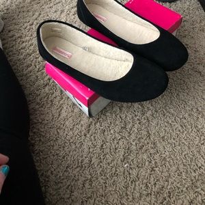 Women’s flats